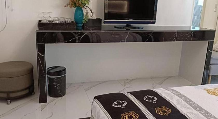 פראצ'ואפ קירי קאן Palm Sweet Hotel מראה חיצוני תמונה