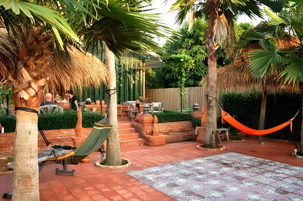 פראצ'ואפ קירי קאן Palm Sweet Hotel מראה חיצוני תמונה