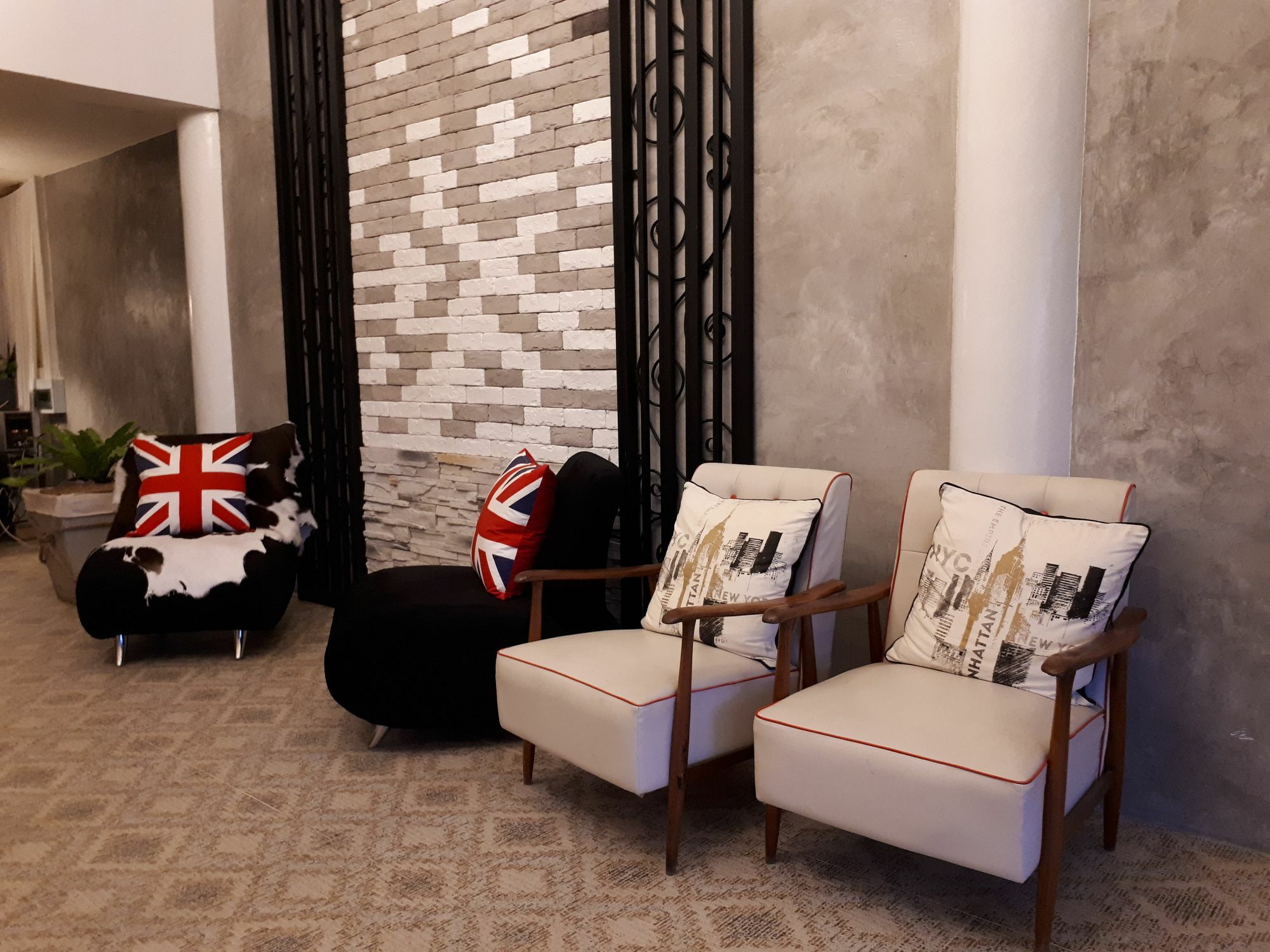 פראצ'ואפ קירי קאן Palm Sweet Hotel מראה חיצוני תמונה