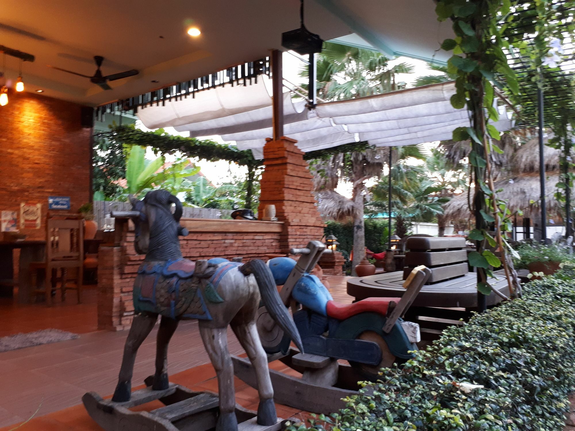 פראצ'ואפ קירי קאן Palm Sweet Hotel מראה חיצוני תמונה